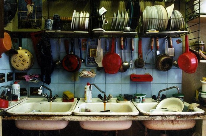 Обитатели коммуналок и бараков сами виноваты?.. - «Недвижимость»