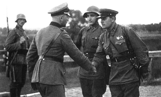 Советский «блиц-криг» в 1939-м: как Красная Армия поделила Польшу с вермахтом - «История»