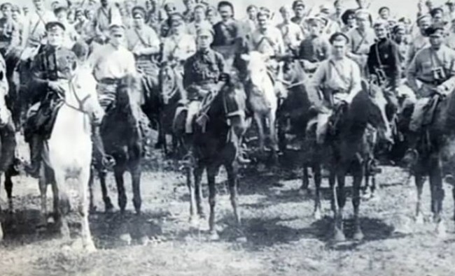 Башкирия молодая: как Заки Валиди «покраснел» и сдал своих офицеров - «История»