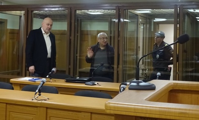Экс-проректор КХТИ о взятках: «Дьяконов лично передавал при мне деньги в ГУМе» - «Образование»