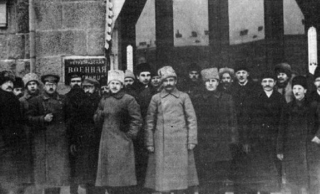 Эсеры: конфликт с большевиками в Казани и проигравшие триумфаторы Учредительного собрания - «История»