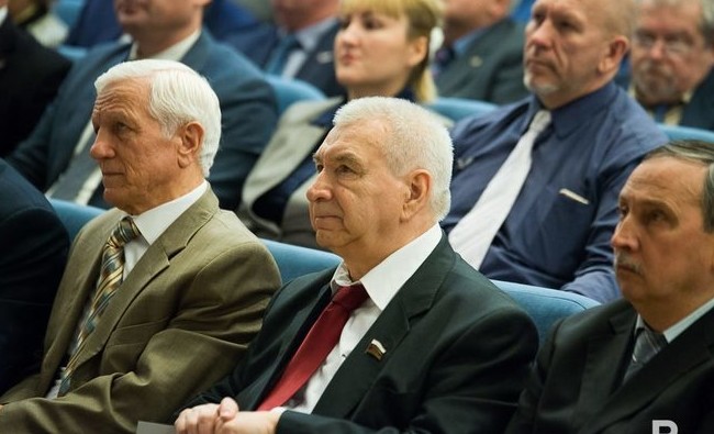 Как в Татарстане исполняют указы Путина: от «убитых» дорог до татарского языка - «Образование»