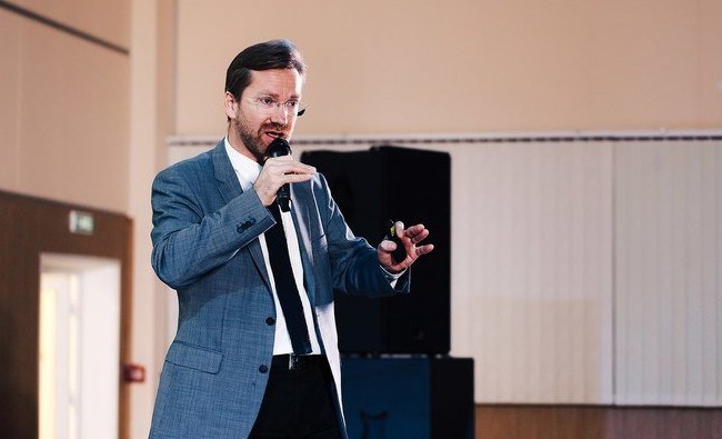«Если бы я был главным по медицине, то запретил бы заниматься ОРВИ» - «Медицина»