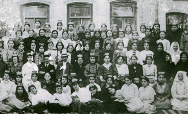 Женский вопрос 100 лет назад: татарская учительница как символ революции 1917 года - «История»