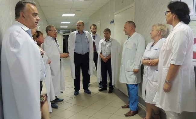 «Позовите врача кто-нибудь!»: доходы глав клиник в райцентрах на фоне кадрового голода - «Медицина»