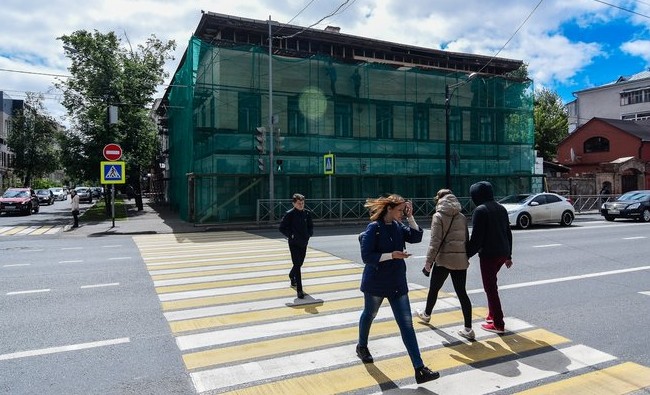 Перезагрузка Дома Дротоевского: «Надеемся, рабочие теплый контур закроют и пойдут внутрь» - «История»