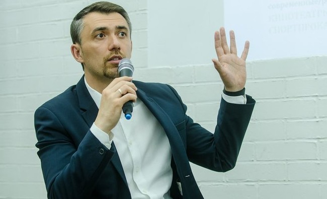 «Дамир Ильдусович продолжает забирать кадры»: в мэрии Казани жалуются на кадровый голод - «Образование»