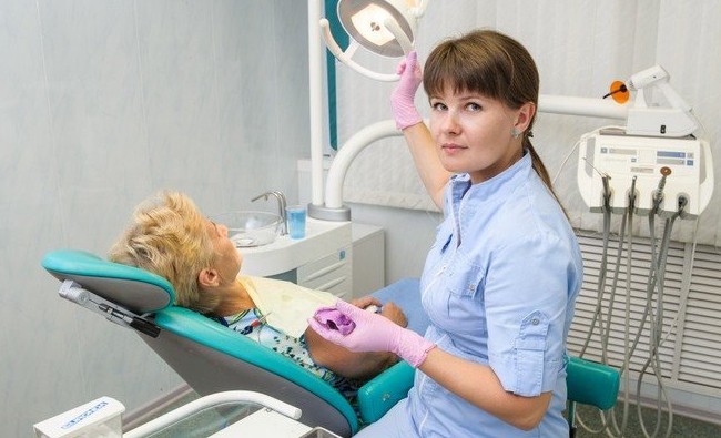 Зуб дают: сколько стоят услуги дантиста в Казани - «Медицина»