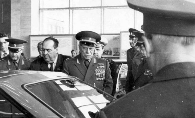 Как Ижевск протестовал против переименования города в Устинов - «История»