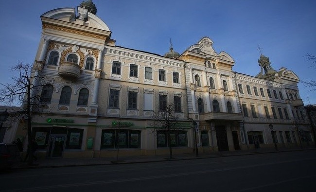 Восток на Кремлевской. Под генконсульство Узбекистана присмотрели Чернояровский пассаж - «История»