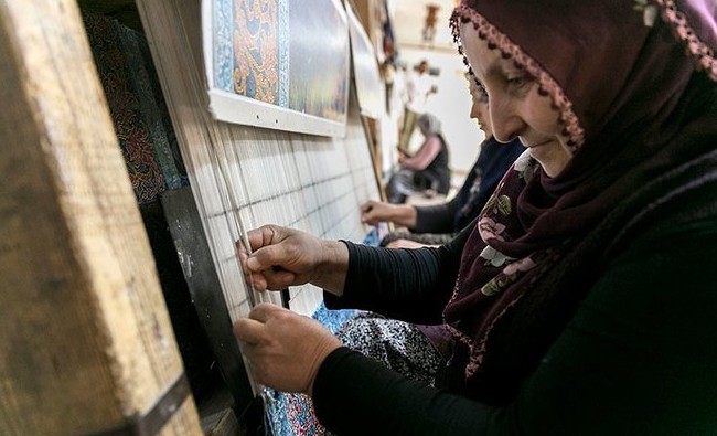 «Их нравы»: тысяча петель в одном квадратном сантиметре - «История»
