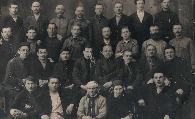 Фотомарафон «100-летие ТАССР»: делегаты съезда колхоза «КИМ», Чистополь, март 1930 года - «История»