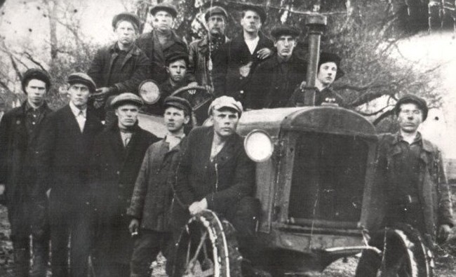 Фотомарафон «100-летие ТАССР»: первый трактор в селе, 1931 год - «История»