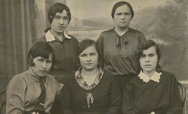 Фотомарафон «100-летие ТАССР»: работницы аптеки, 1934 год - «История»