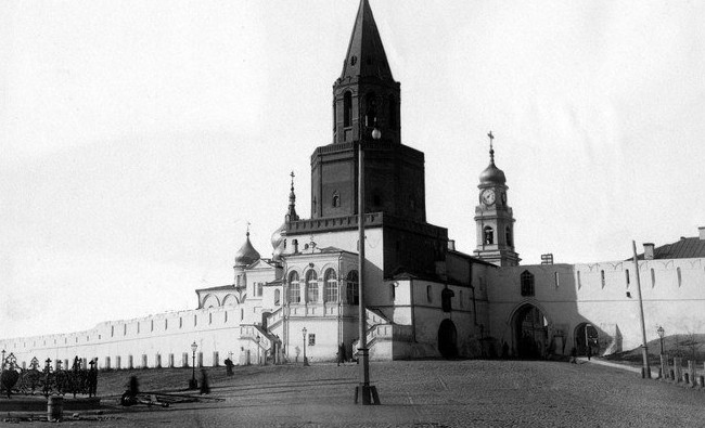 Об электричестве в Казани, доме купчихи Суховой и самом старом доме на Кольце - «История»