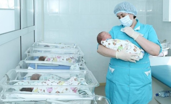 Как беби-бум одолел миграцию — Казань пятый год прирастает за счет рождаемости - «Инфраструктура»