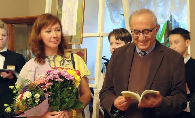 «Путешествие в Эрзурум» по-казански: выставка эбру к 220-летию со дня рождения Пушкина - «История»
