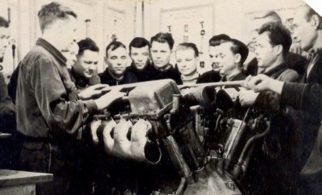 Фотомарафон «100-летие ТАССР»: обучение на авиастроительном заводе №22, 1940-е годы - «История»
