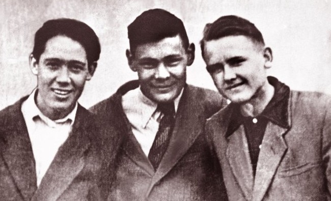 Фотомарафон «100-летие ТАССР»: Минтимер Шаймиев с однокурсниками, 1954 год - «История»