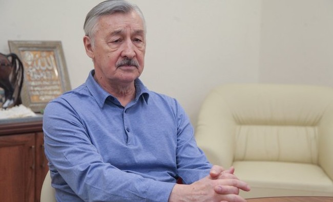 Рафаэль Хакимов: «У меня есть еще 9 месяцев, рановато меня увольнять» - «История»