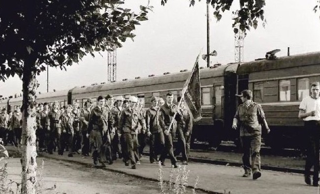 Фотомарафон «100-летие ТАССР»: комсомольцы приехали на строительство КАМАЗа, начало 1970-х - «История»