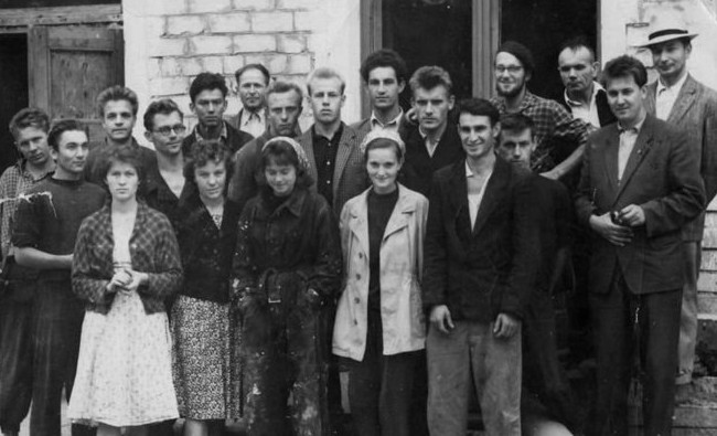 Фотомарафон «100-летие ТАССР»: студенты КИСИ на строительстве лаборатории гидравлики, 1959 год - «История»