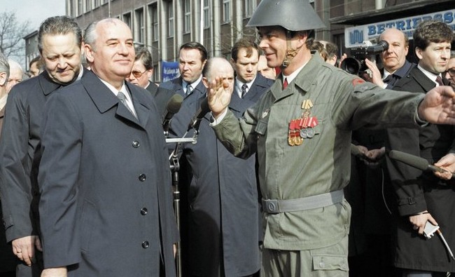 «Падение цен на нефть происходило с 1983 года, но оно не было катастрофическим» - «История»