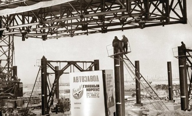 Фотомарафон «100-летие ТАССР»: строительство главного корпуса автозавода на КАМАЗе, начало 1970-х - «История»