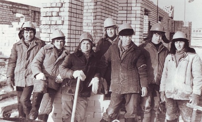 Фотомарафон «100-летие ТАССР»: строители 11-го микрорайона Елабуги, 1980-е - «История»