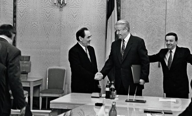 Фотомарафон «100-летие ТАССР»: подписание договора о суверенитете Татарстана, 1990 год - «История»