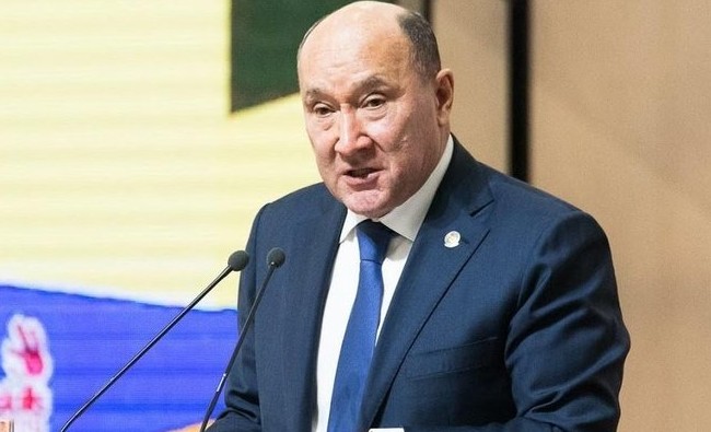 Сохранение татарского языка Марат Ахметов начал с обещания аппаратных репрессий - «Образование»
