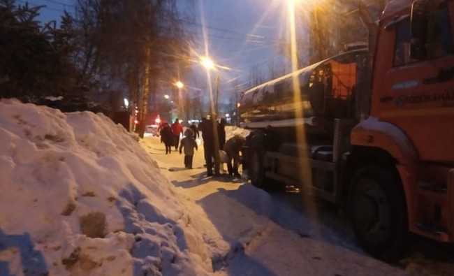 Прорвало в самый неподходящий момент: как дома в Авиастрое остались без воды в -20°С - «Происшествия»