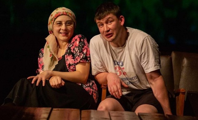 Театр Камала прощается с деревней, зрители танцуют - «Культура»