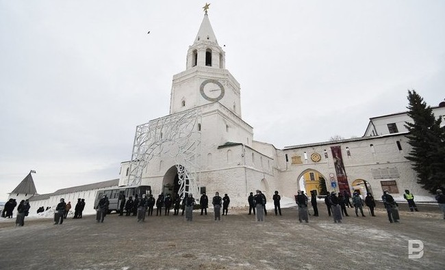 Турист из Москвы оспаривает свое задержание на субботнем митинге в Казани - «Происшествия»