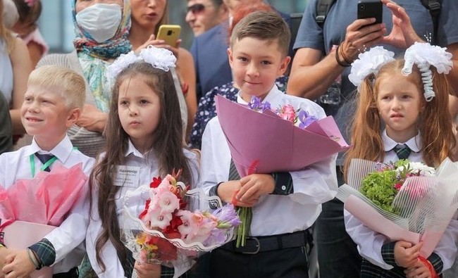 В первый класс — наперегонки: жители «Салават купере» готовятся к ночным очередям - «Инфраструктура»