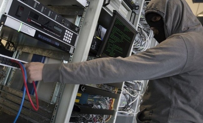 Маски-шоу в Чистополе: как грабители обнесли экспериментальную криптоферму - «Происшествия»