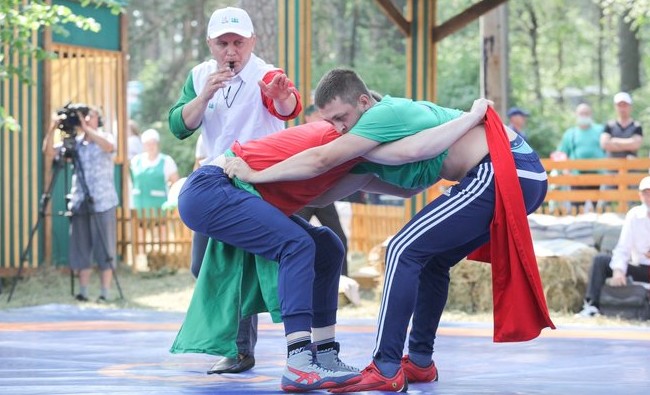 Главный приз лучшему батыру Группы ТАИФ — автомобиль - «Культура»