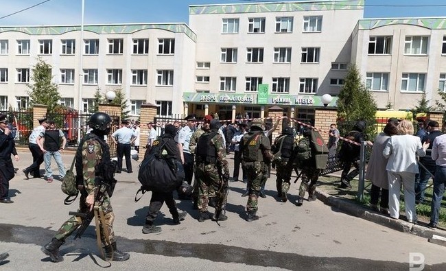 Глава компании по безопасности в гимназии №175: «Нужны такие же двери, как в камерах» - «Происшествия»