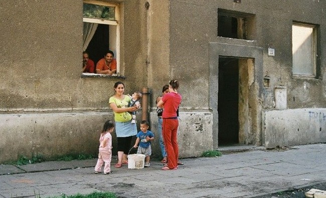 #Romalivesmatter: смерть чешского цыгана от рук полиции вызвала вопросы о расизме - «Власть»