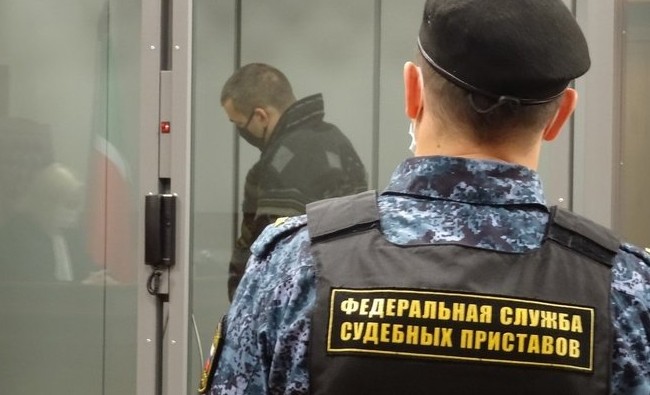 «Вещи постирал, искупался»: как стрелок из казанского лифта прятал следы и каялся на аресте - «Власть»