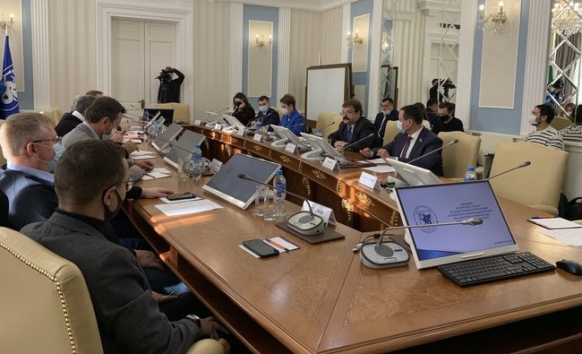 «Статус президента не дает американским службам разлагать наше пространство» - «Культура»
