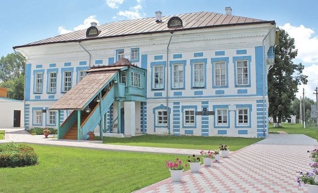 Гид по Кукморскому району: текстильные короли и их творения - «История»