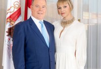 Названы особенности нездоровья сильно похудевшей княгини Монако Шарлен - «Общественные новости»