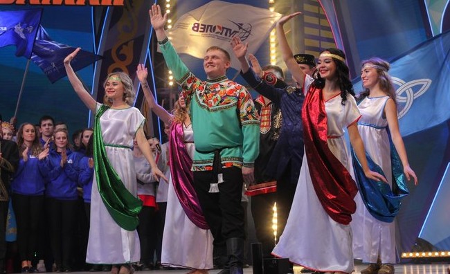 Рустам Минниханов: «Каждый участник фестиваля «Безнең заман» — уже победитель» - «Культура»
