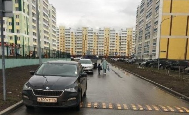 «Народный контроль»: жилье без тротуаров, свалки на земле многодетных и очереди к врачам - «Медицина»