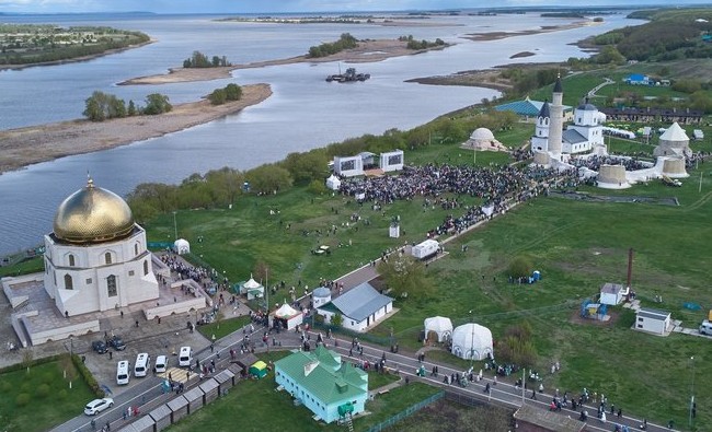 Праздник в Болгаре: «Пусть будет мир во всем мире, Татарстан процветает, а Россия будет сильной» - «Культура»