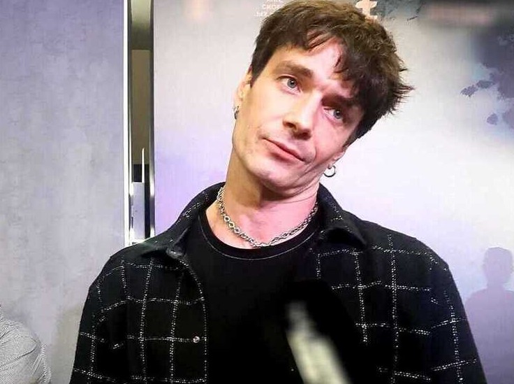 Похудевший актёр Матвеев пришёл на премьеру без Боярской: рядом была другая известная актриса - «Общественные новости»