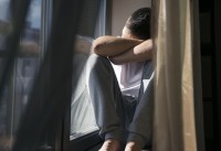 Не быть с кем попало: россияне стали лояльнее относиться к одиночеству - «Общественные новости»