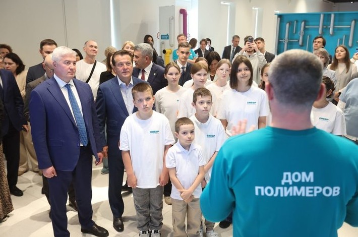 О химии доступно и интересно: в Казани открыли выставку «Дом полимеров» - «Образование»
