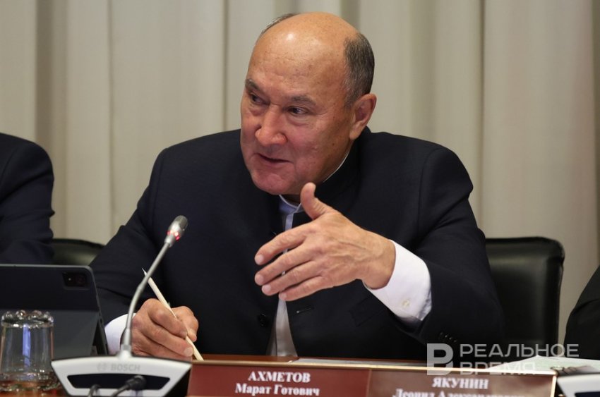 Марат Ахметов — Минздраву РТ: «Мы ограничиваемся этими двумя клиниками?» - «Медицина»